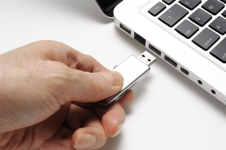 erase usb for mac and computer